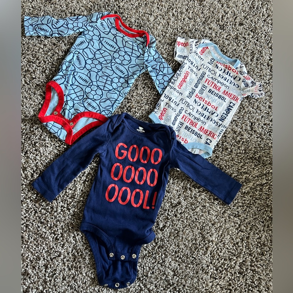 Set of 3 Sports • Deportes Bodysuits